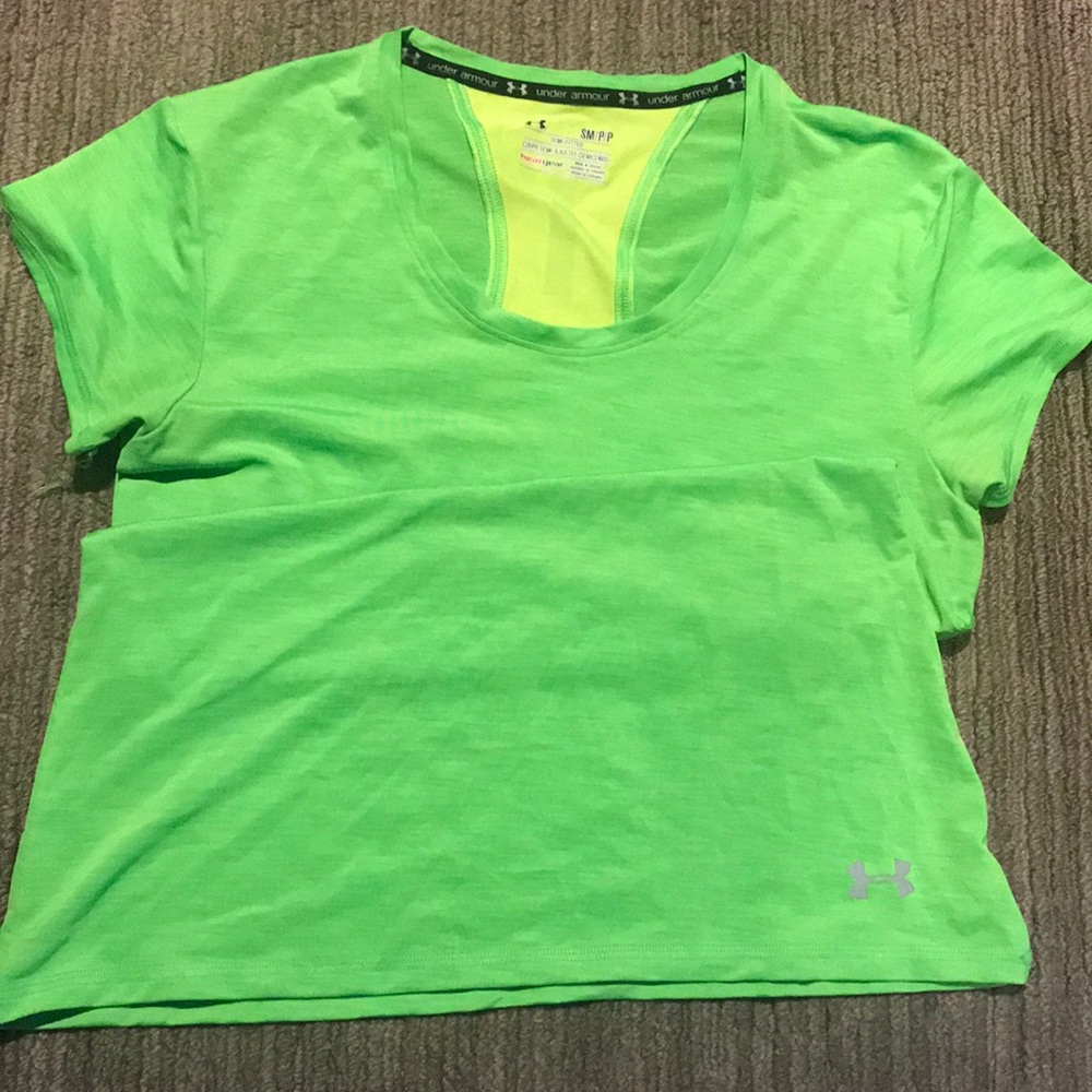 Under Armour simi-fitted athletics shirt size Sm